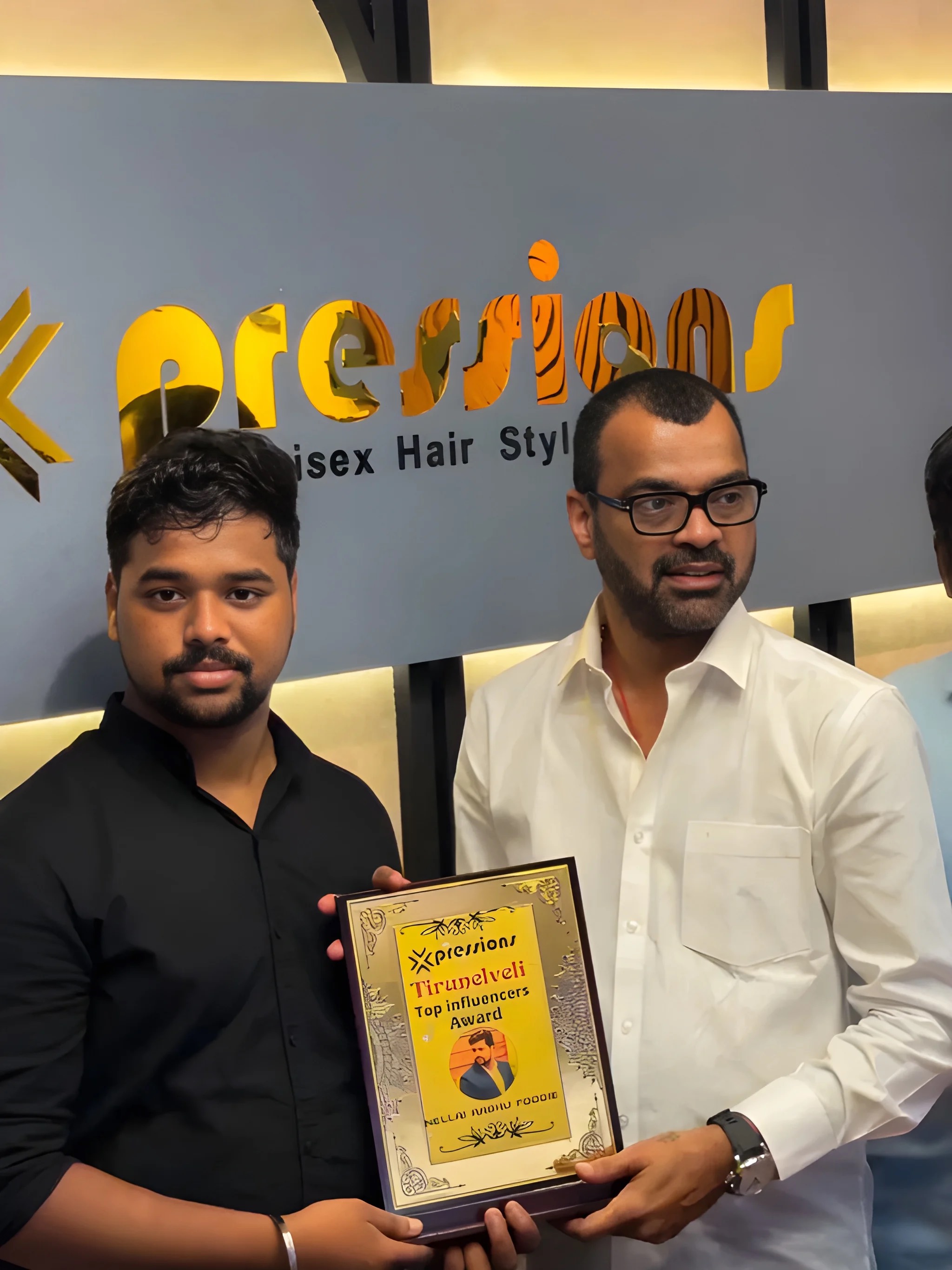 Top influencer award moment